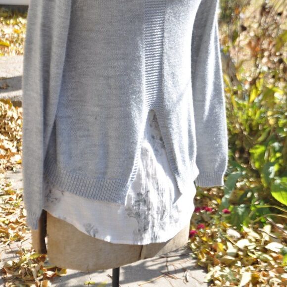 2/$12 Apt 9 Gray Sweater BUNDLE ONLY - Picture 6 of 7